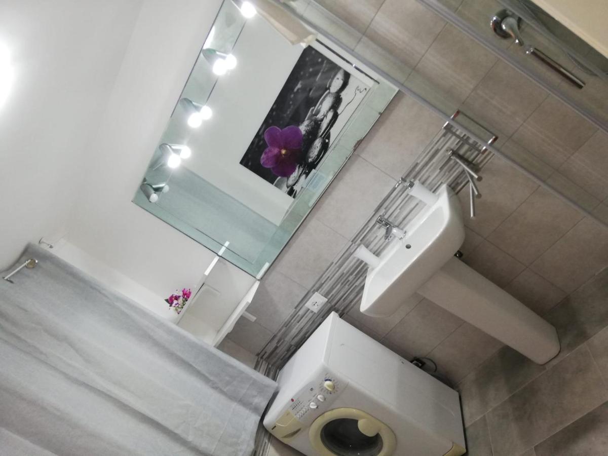 Il Posto Giusto Station Rooms Палермо Екстериор снимка