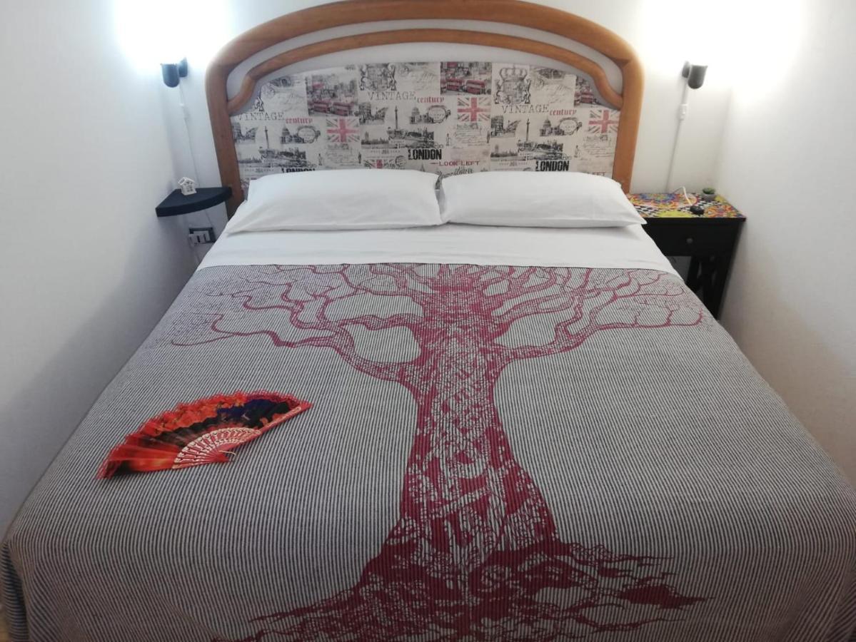 Il Posto Giusto Station Rooms Палермо Екстериор снимка